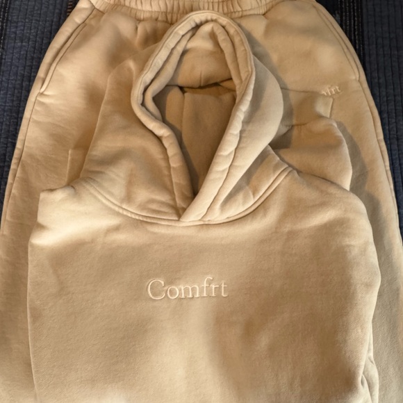 Comfrt Cream Hoodie and Sweatpants Set Size Medium - Picture 9 of 10